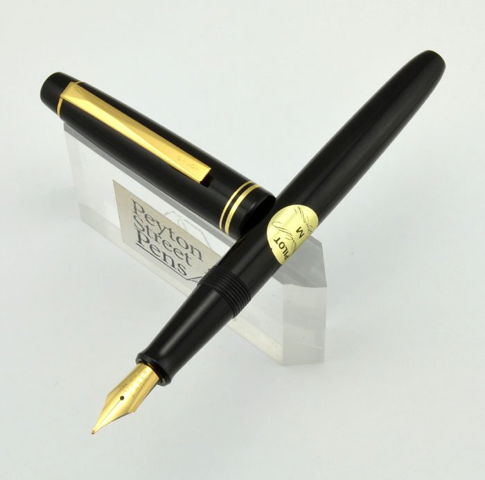 Pilot 78G Fountain Pen - Black, Medium, with Converter (Excellent